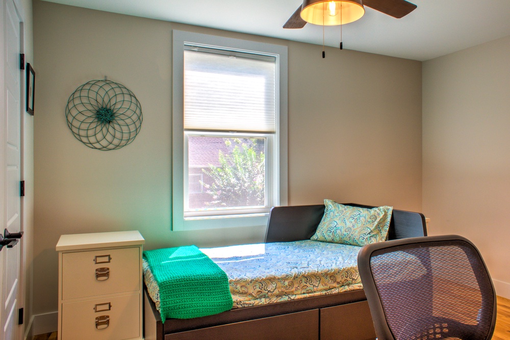 Upper Level - Bedroom 3 - 1 King Futon
