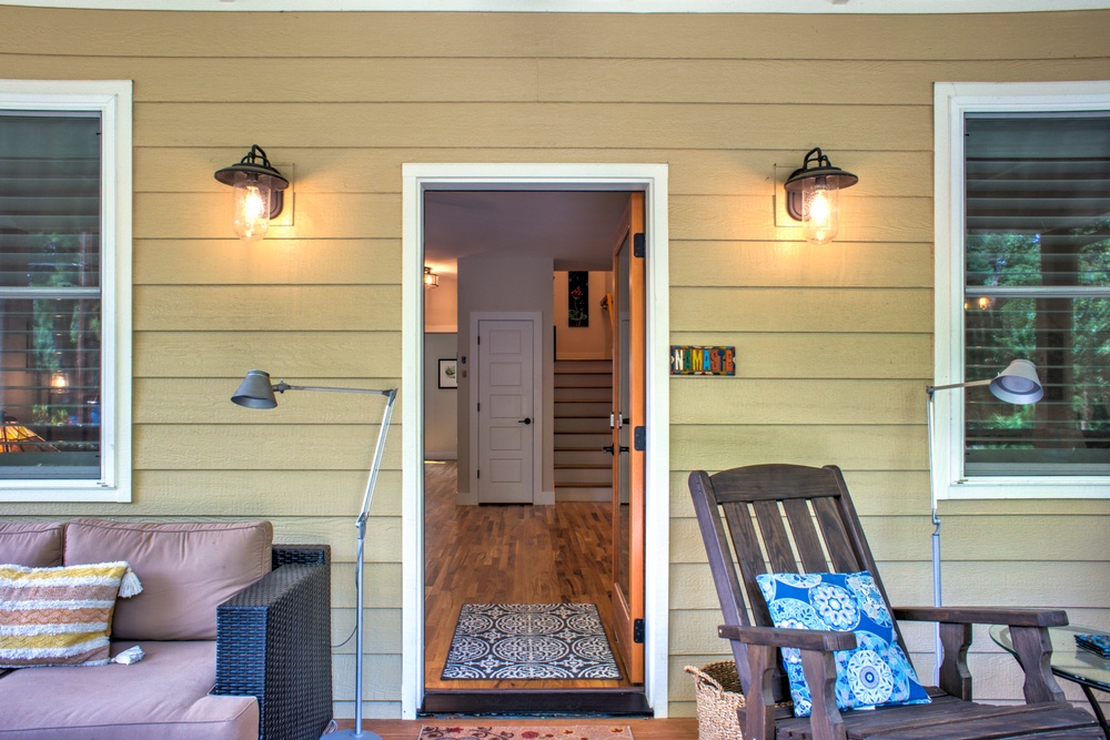 Entrance to Downing W. AVL
