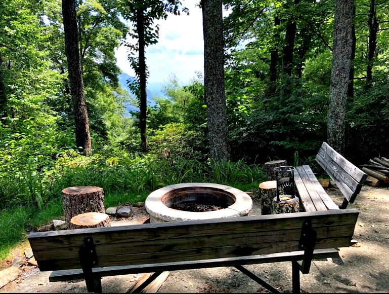 Enjoy Mountain Views, Marshmallows and Quality Time at the Fire Pit