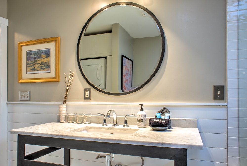 Shared Shower Bath