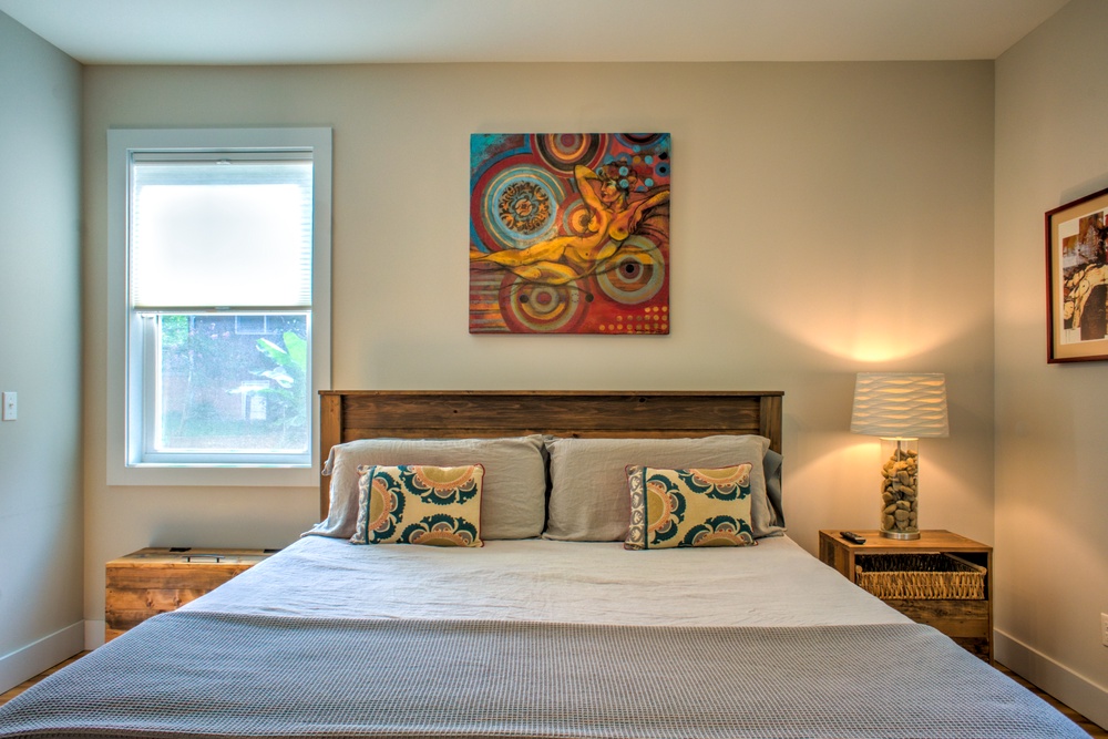 Main Level - Bedroom 1 - 1 King Bed