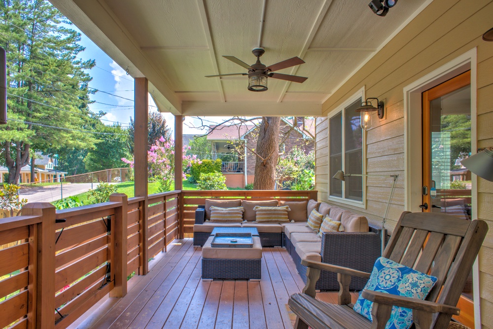 Front Deck with Seating Area