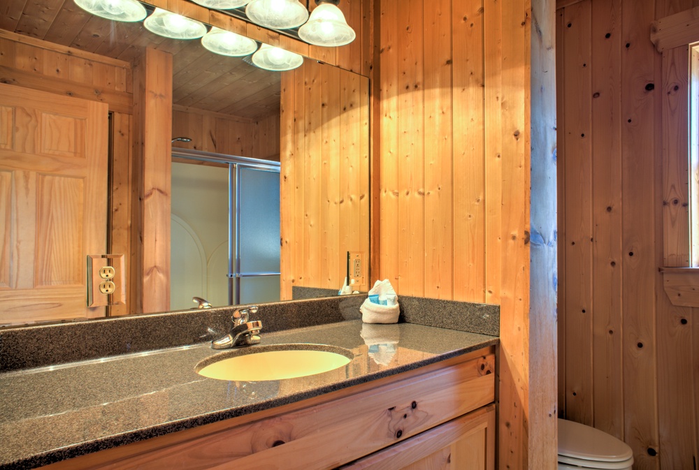 Main Suite/Bedroom 3 - attached Shower Bath