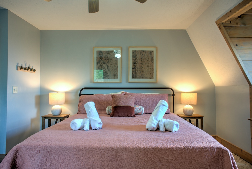 Upper Level - Bedroom 2 - King Bed