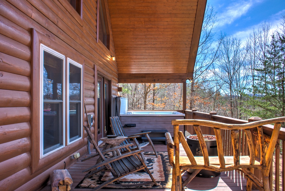 Covered Deck w/ Hot Tub