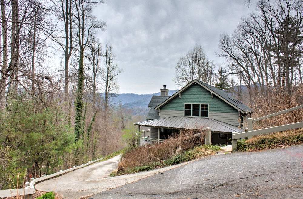 Driveway - 4WD/AWD Required in Winter