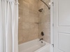 King En-Suite - Shower/Tub Combo