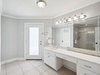 King Guest En-Suite - Single Vanity