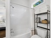 Jack & Jill En-Suite - Shower/Tub Combo