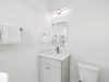 King Guest En-Suite - Single Vanity