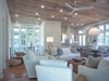 Expansive Living Area with Ample Seating