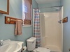 Upstairs bathroom with Tub/Shower Combo