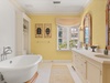 Primary Suite 1 En suite bathroom (second floor)
