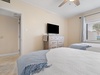 Guest bedroom 2 with flat-screen TV