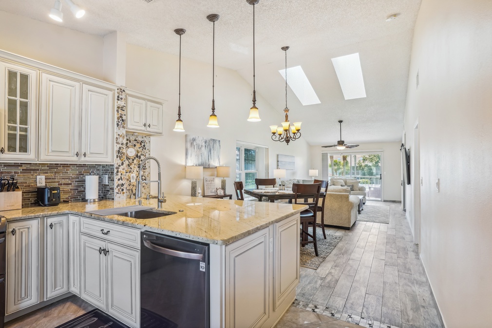 Treasure Island Retreat - Townhome