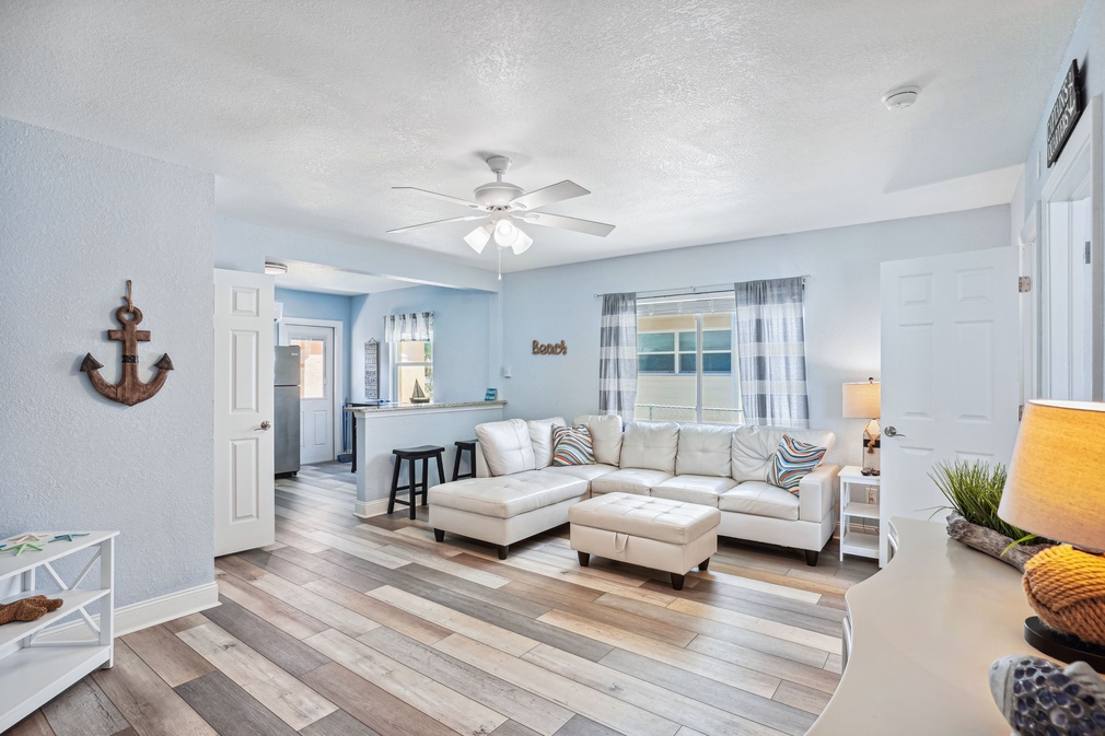 Upham Beach Inn 6 2BR Suite