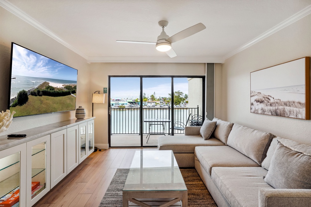 Land's End 4-204 Bay Front - Premier