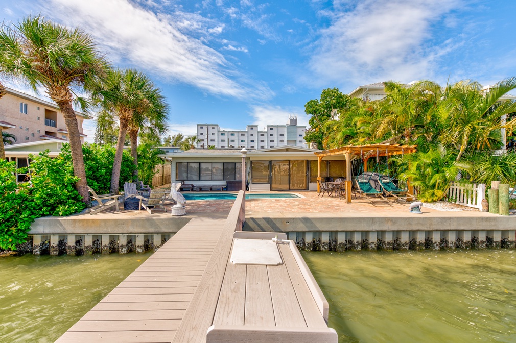 Manatee Home Water Front Pool Home