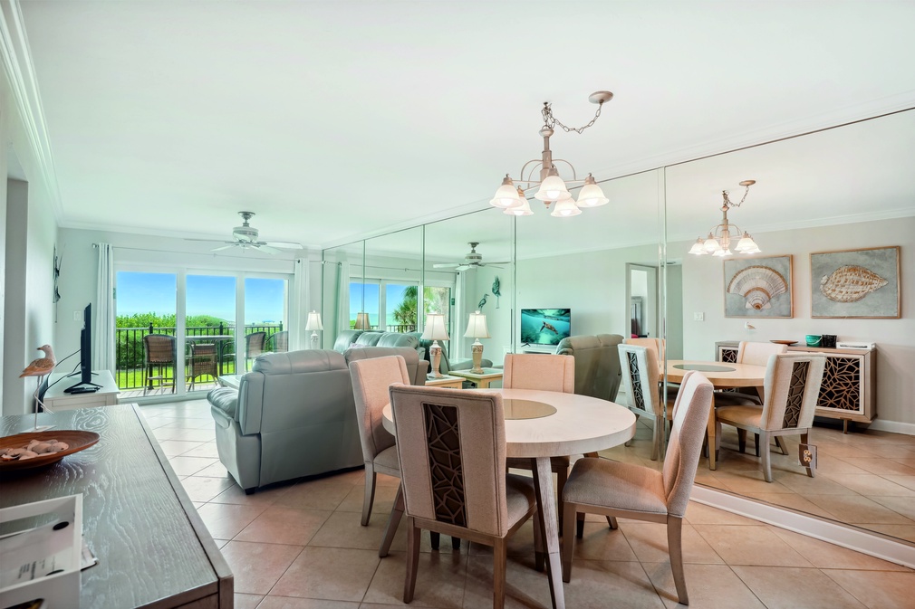 Land's End 7202 Beach Front