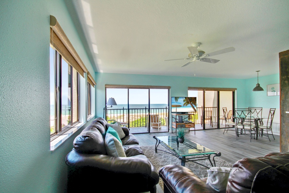 Land's End 7401 Beach Front Premier