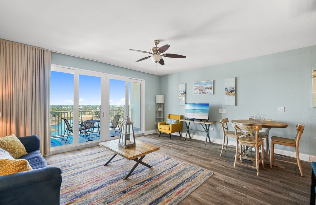 23-web-or-mls-9902 S Thomas Dr 11335 -23