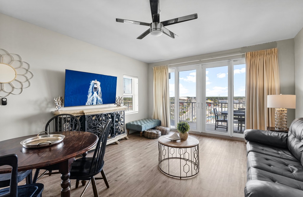 Laketown Wharf #0938