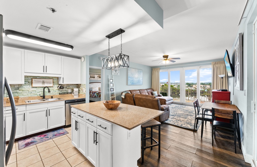 Laketown Wharf #0401