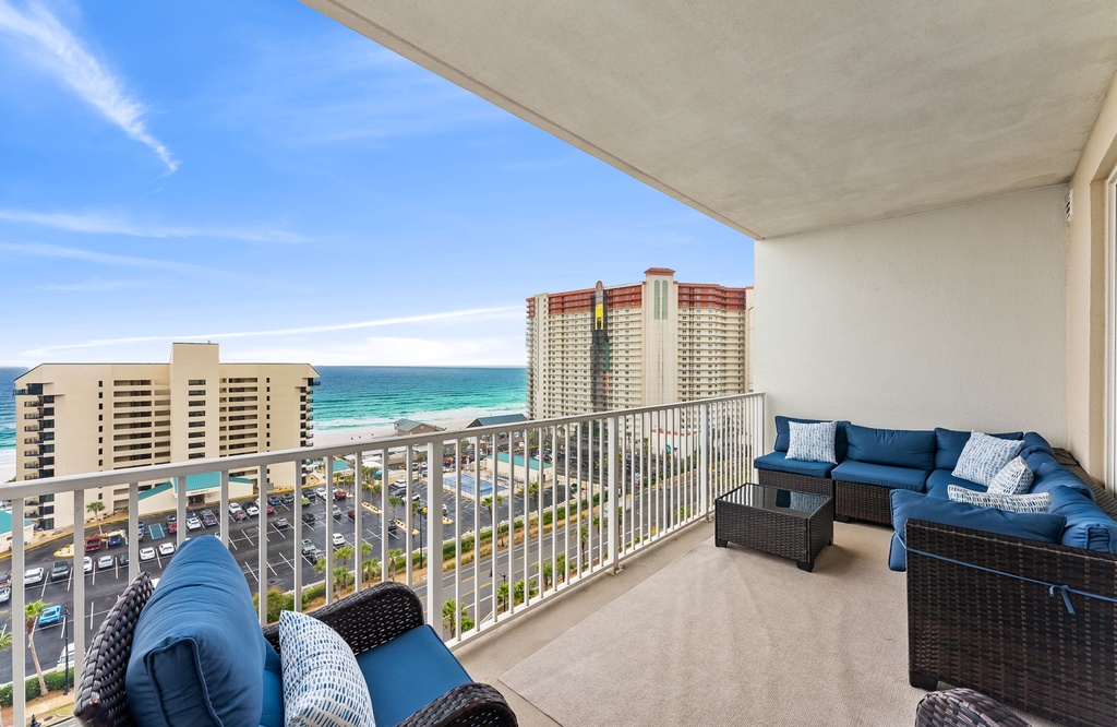 Laketown Wharf #1117