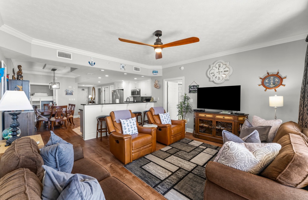 5-web-or-mls-5004 Thomas Dr 1110-17