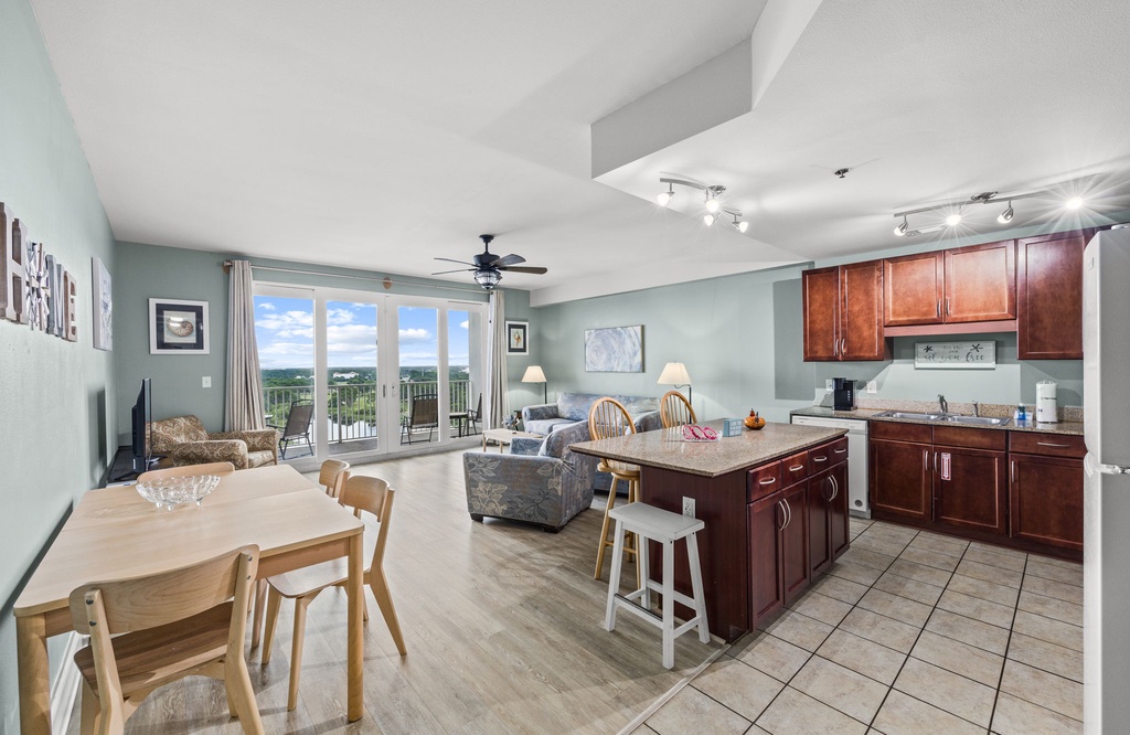 Laketown Wharf #1236
