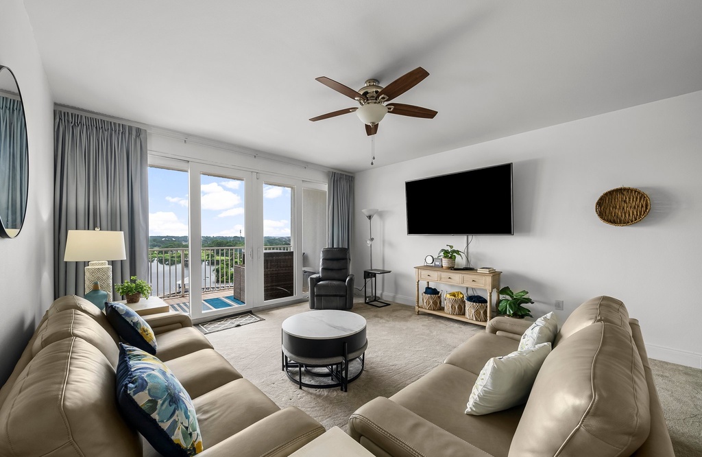 13-web-or-mls-9902 S Thomas Dr 830-12