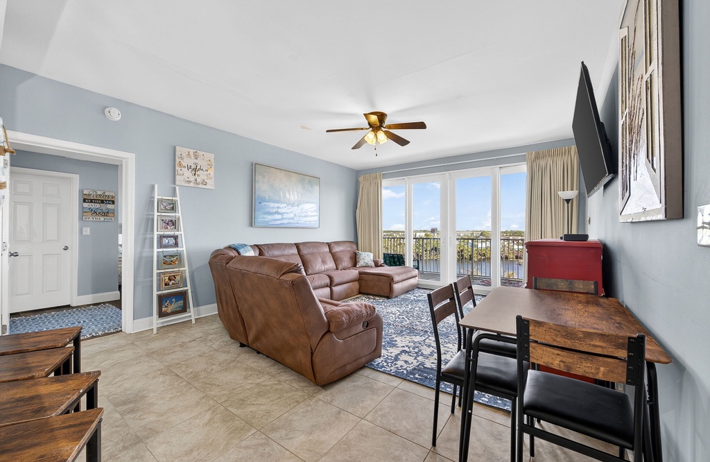 Laketown Wharf #0401