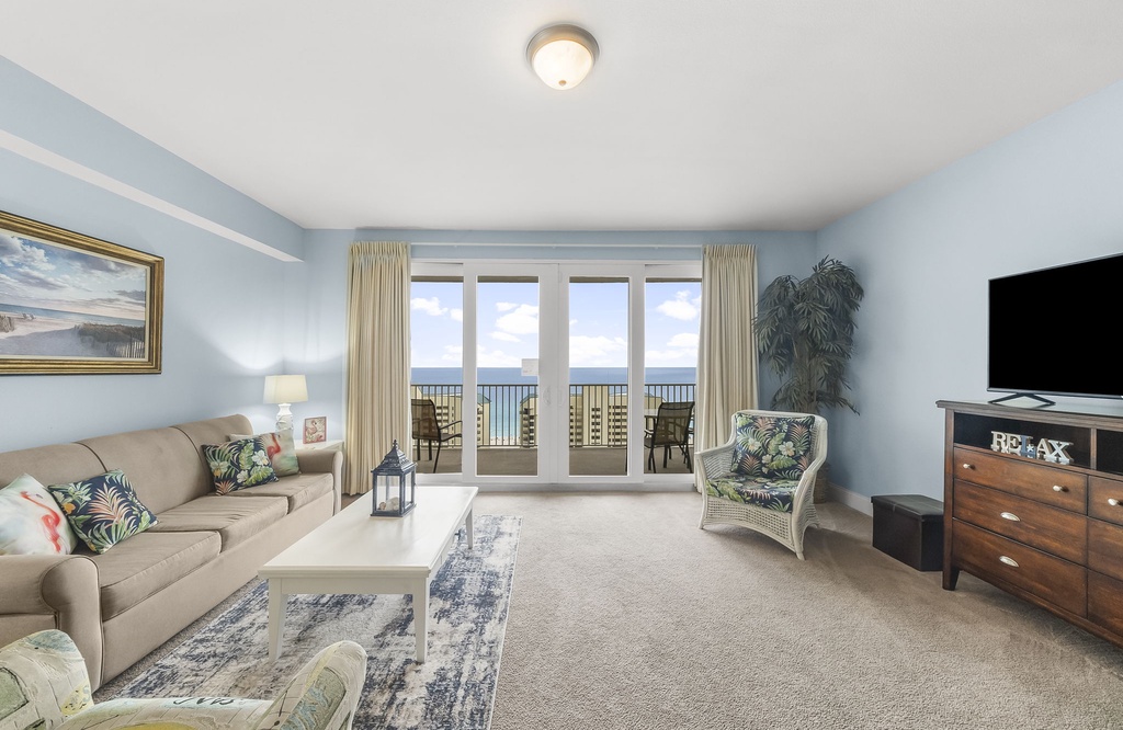 24-web-or-mls-9902 S Thomas Dr 1516-18