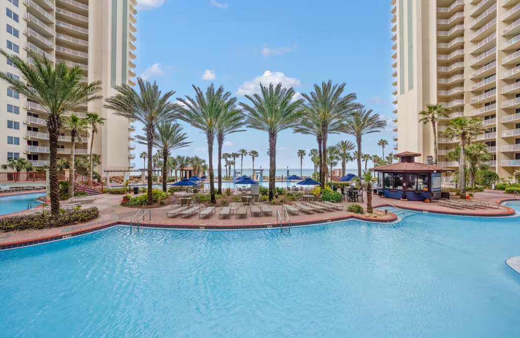 The resort-style pool is cyrstal clear and waiting for you just downstairs.