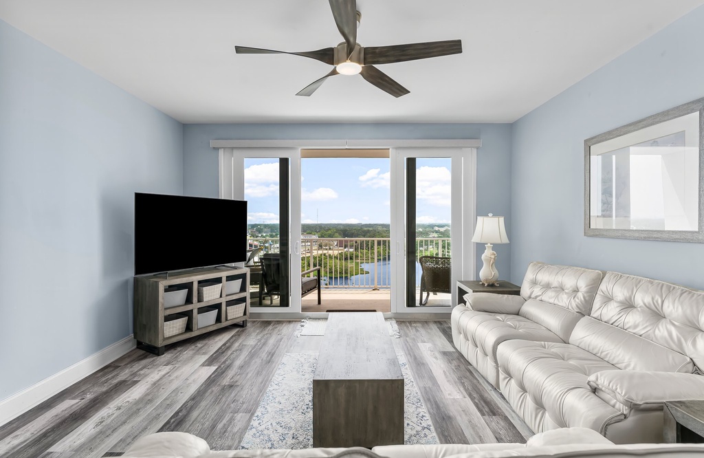 16-web-or-mls-9902 S Thomas Dr 1231-14