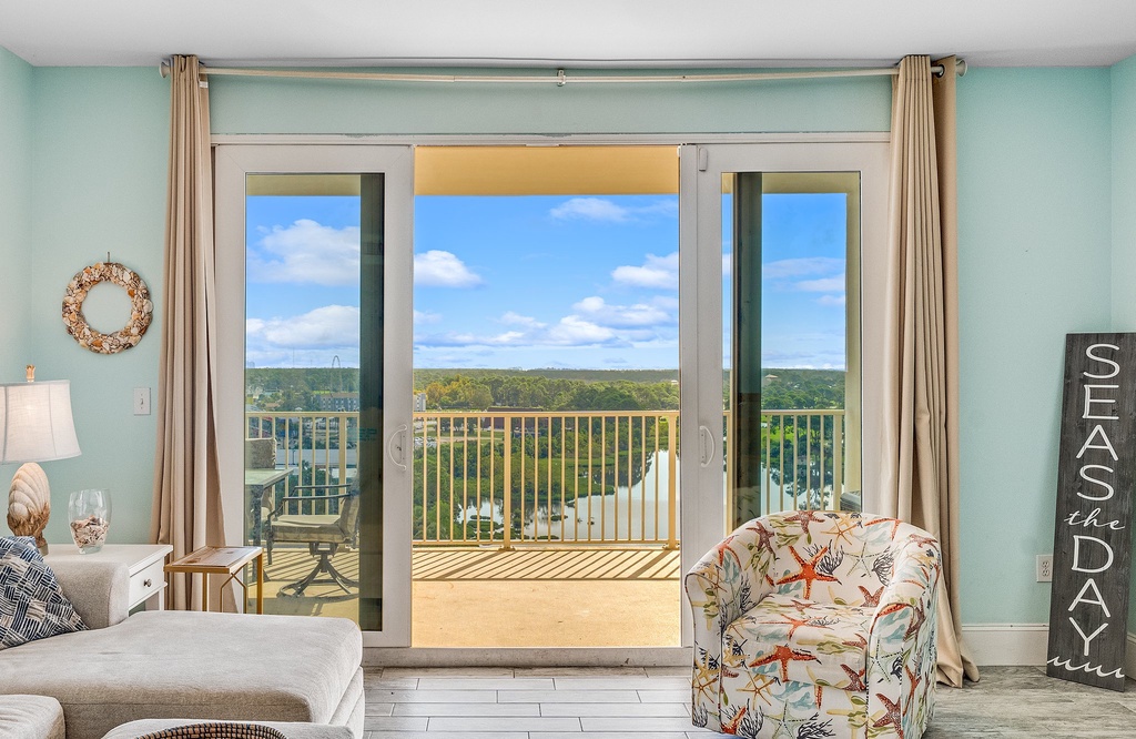 Laketown Wharf #1034