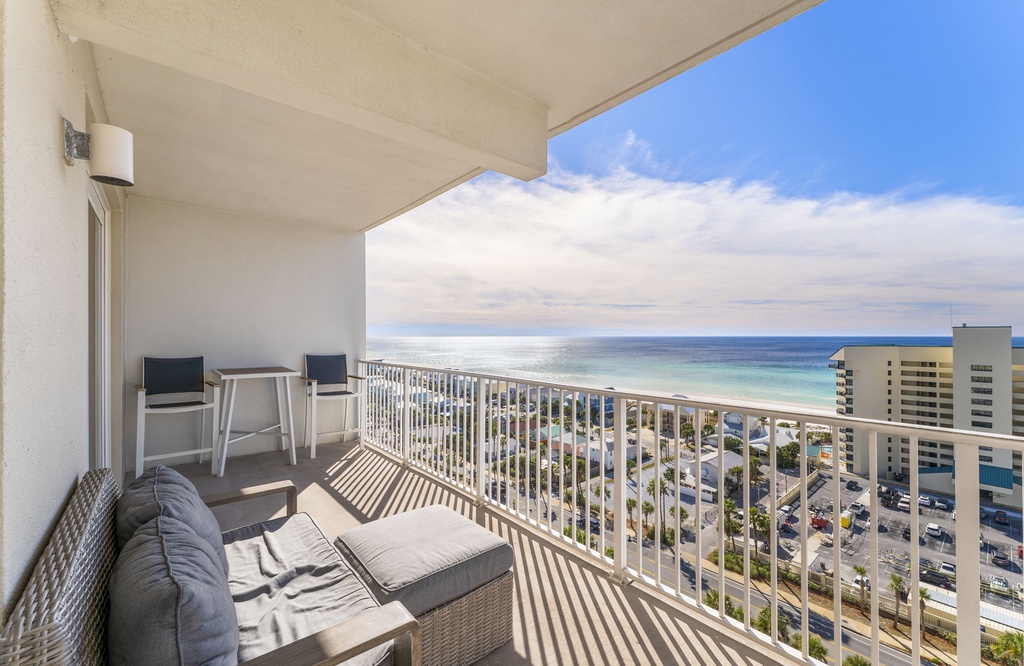 Laketown Wharf #1209