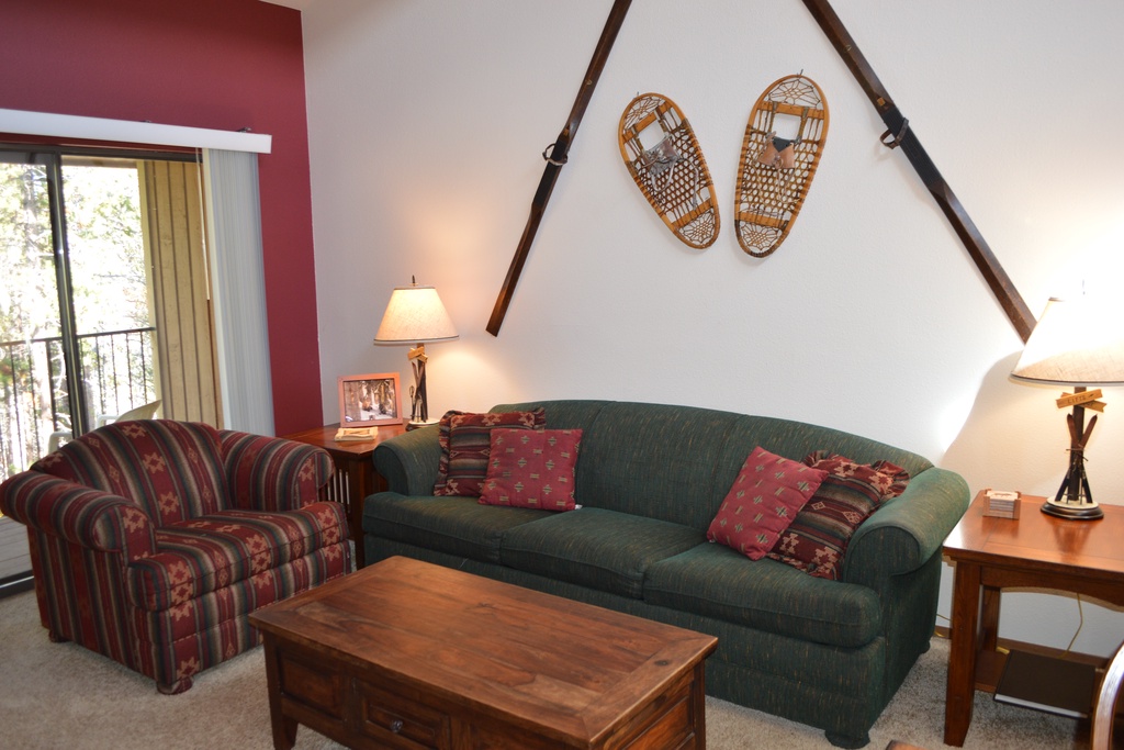 StayWinterPark Beaver Village Condos Living Room unit 1633