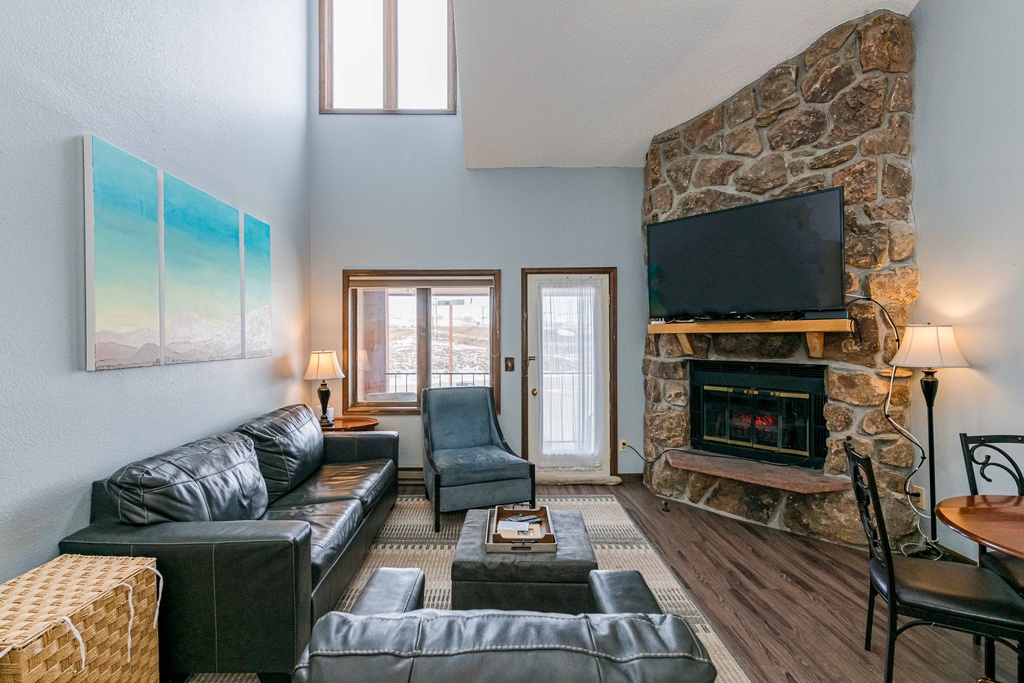 643 Silvercreek Inn Condo