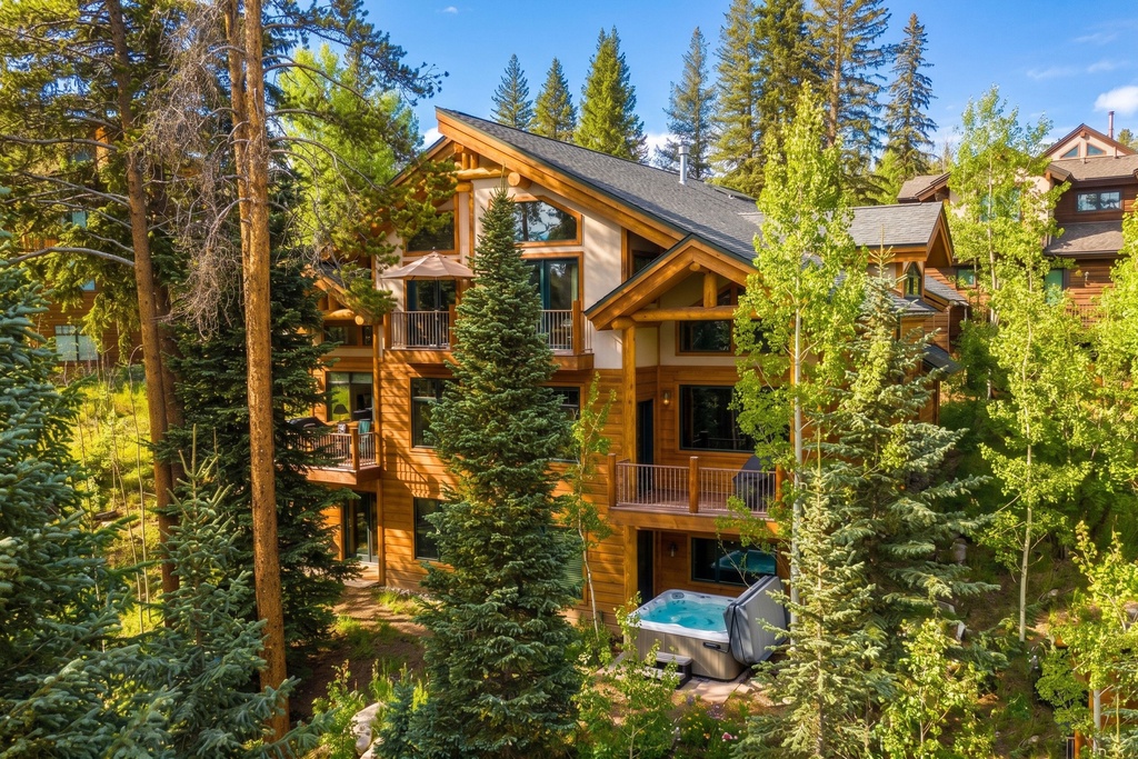 12 Yukon Lane Townhome