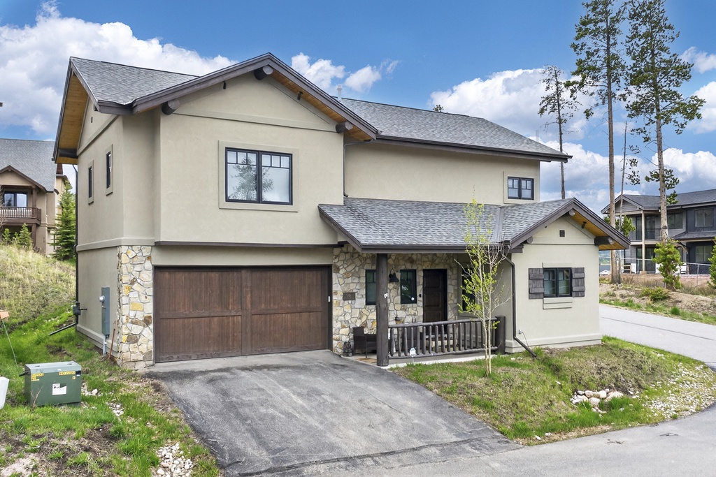 200 Quill Court