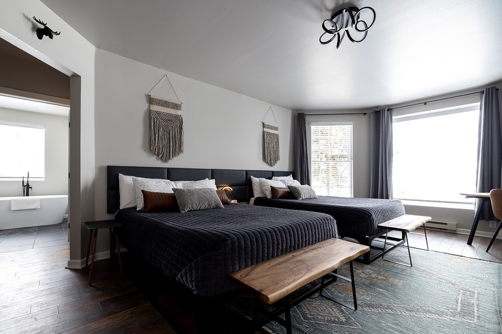 SWP WP Chateau Moose room overview