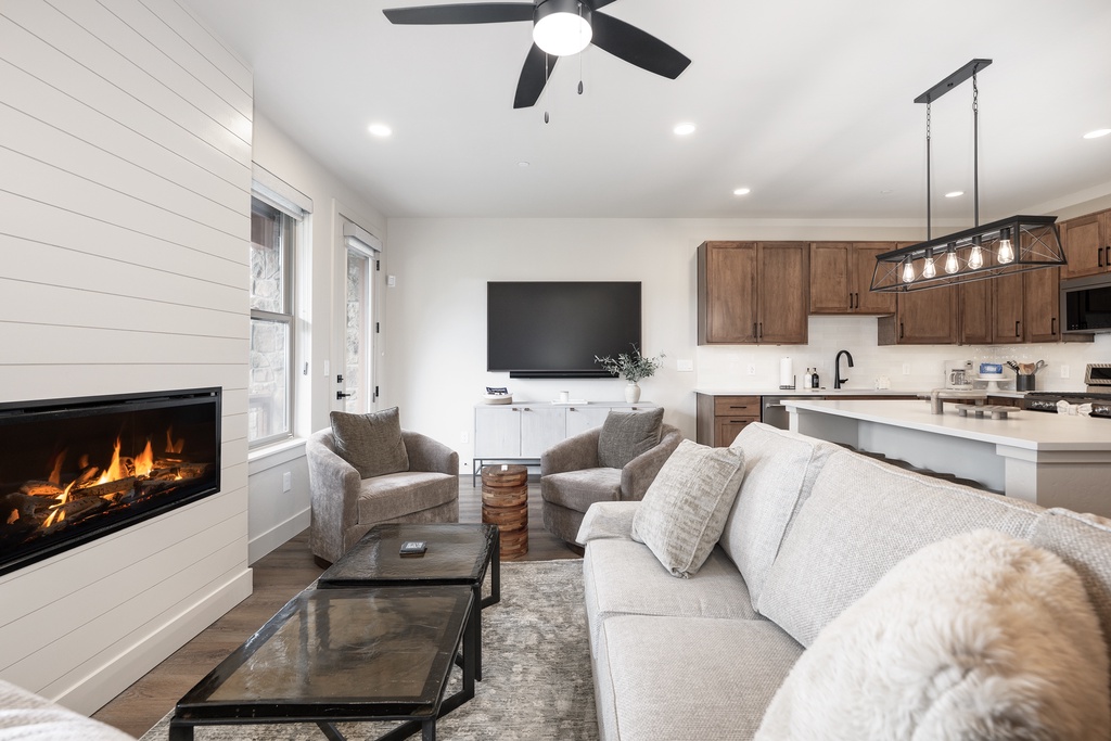 15 Saddle Horn Way - Rendezvous