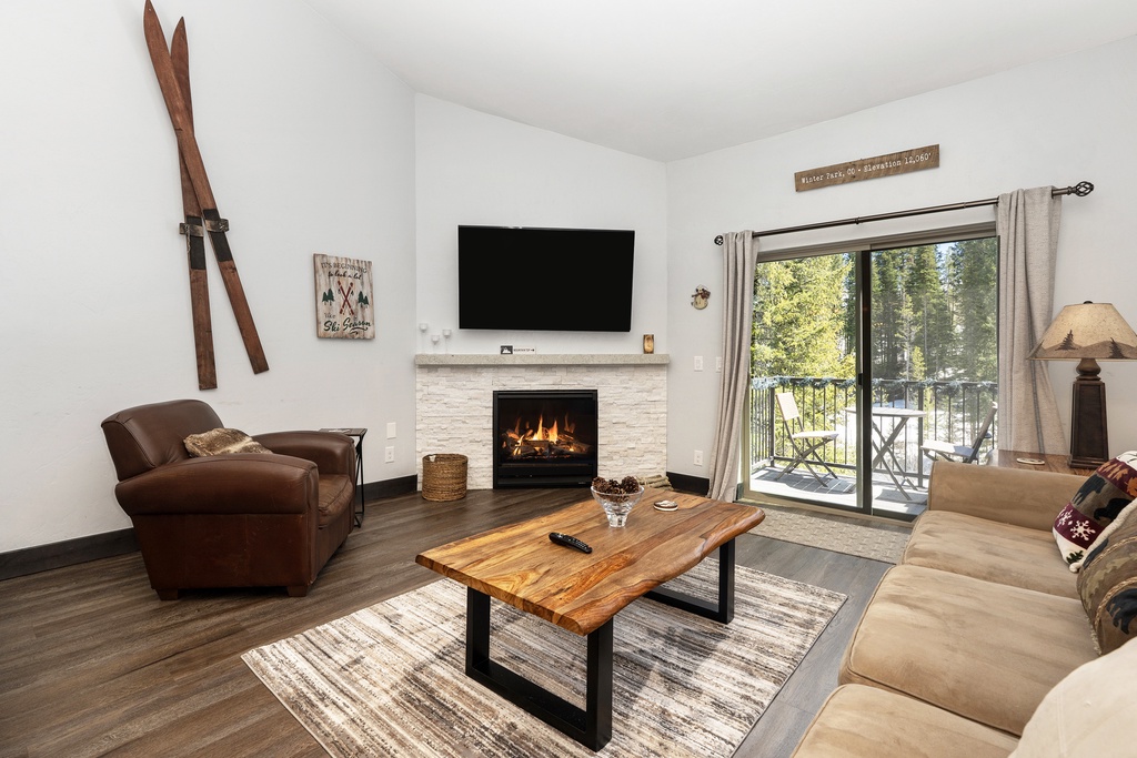 SWP Vasquez Creek #6 living room