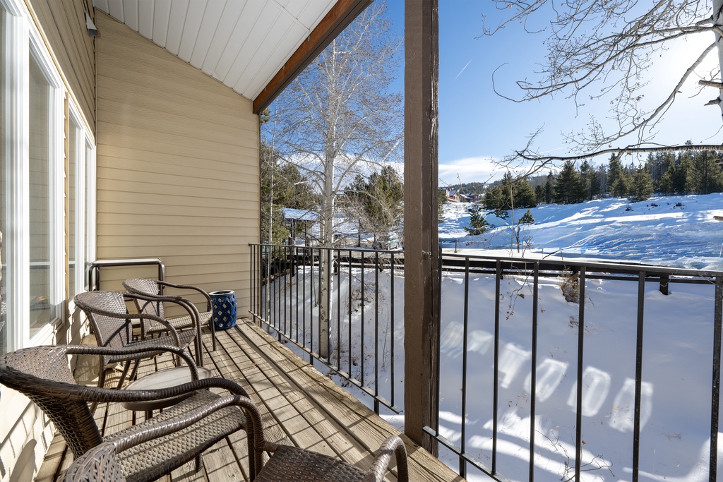 Step onto your private balcony at Mountainside B-20 and breathe in crisp mountain air while taking in stunning winter views.
