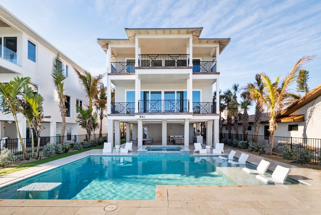 Featured Property Bay View Beauty