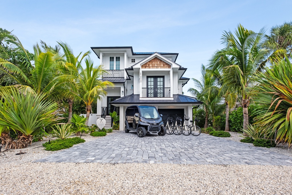 Featured Property Boundless Waves