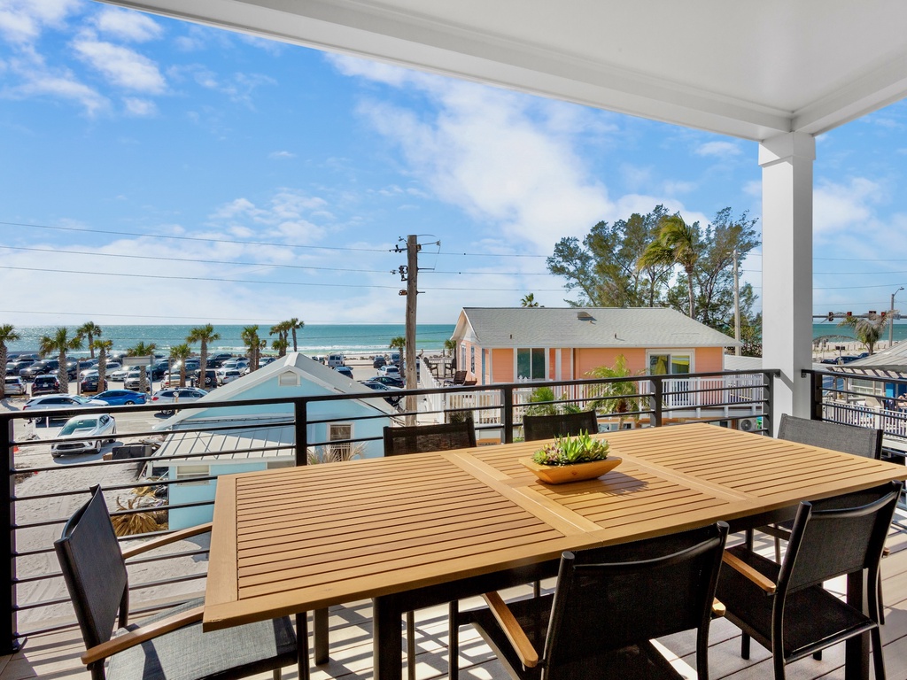 Balcony, Outdoor Dining