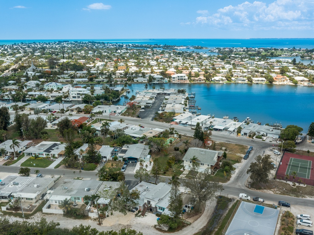 A Lil' Nauti by Anna Maria Vacations