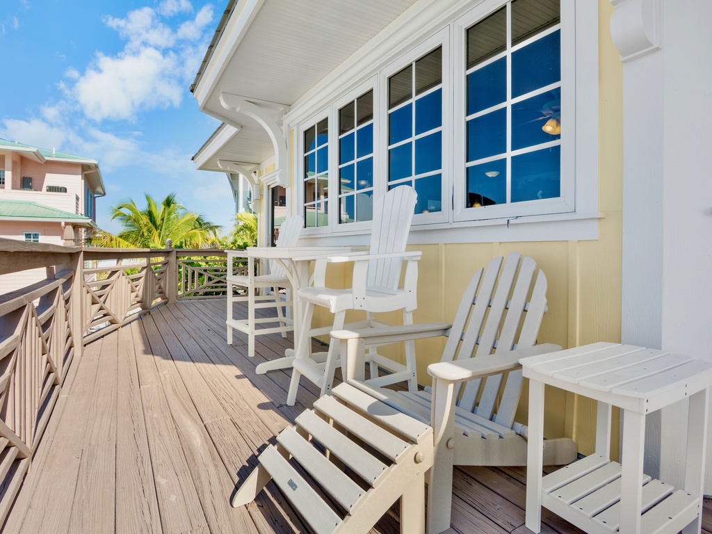 Balcony furnished for comfort - Second Floor